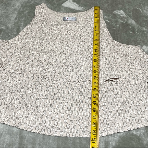 Tina Stephens Made in Italy Women’s Layered Sleeveless Viscose top (23”x 23”) - Picture 8 of 8